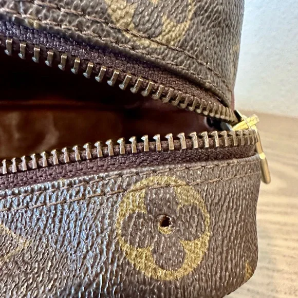 Vintage Louis Vuitton Pochette Compiegne 28 Monogram-Free Shipping, Gift & COA - Picture 10 of 16